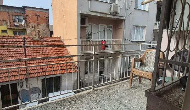 çamdibi merkeze yakın fırsat 2+1 arakat daire