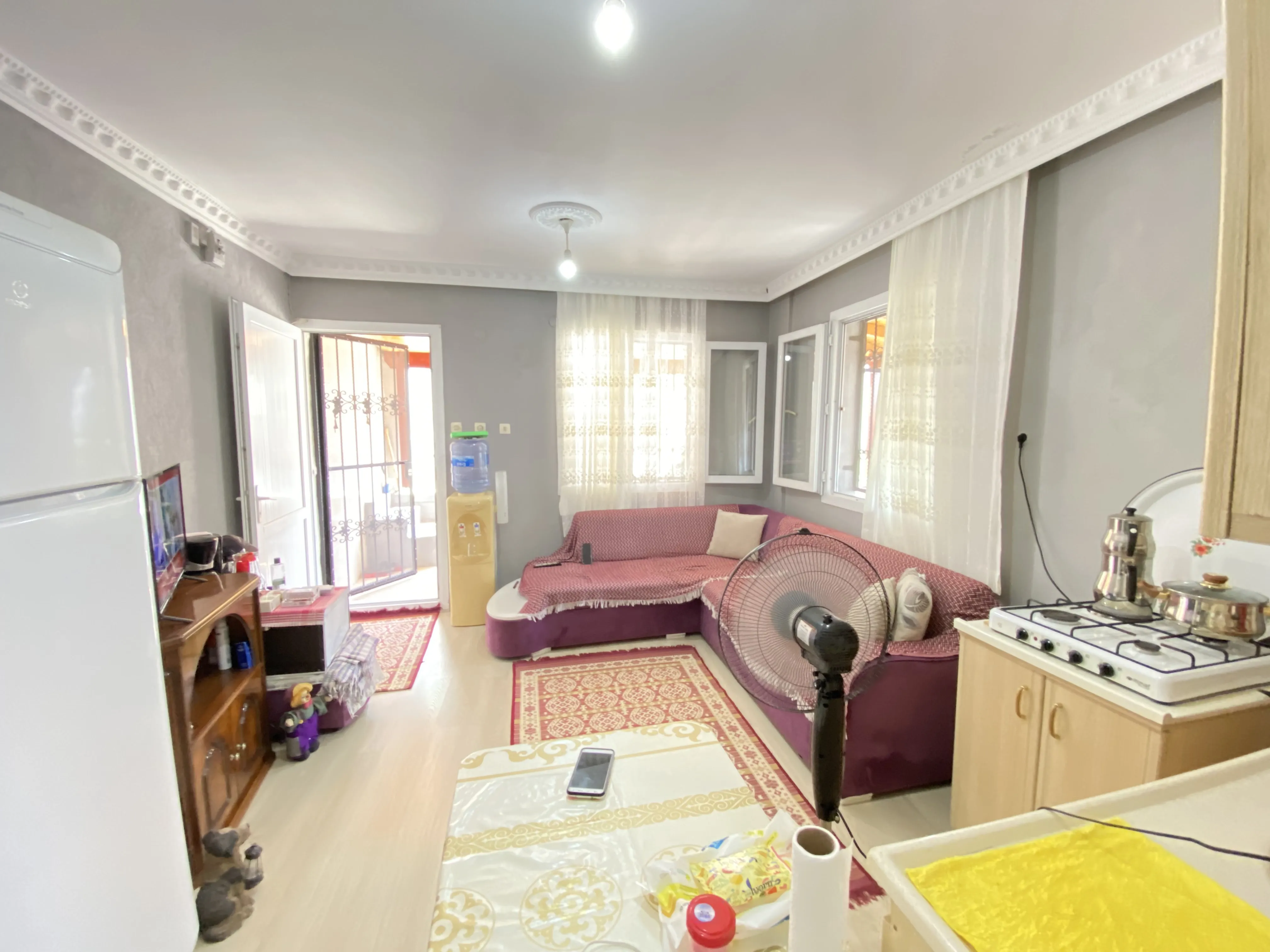 Seferihisar Mersin Alanı’nda Denize 100M, Masrafsız Bahçeli Tadında Zemin Kat Satılık 1+1