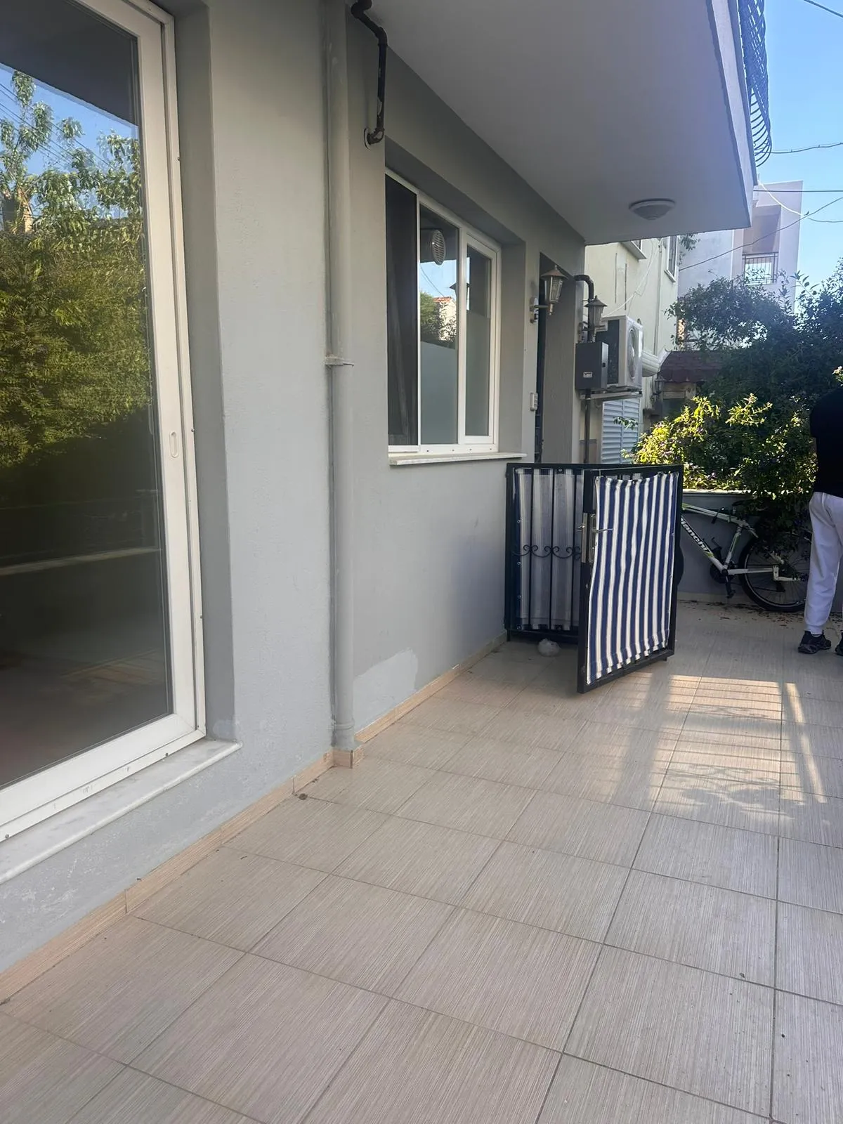 Sahil Evlerinde Bahçeli Doğalgazlı 2+1 Kiralık Ev