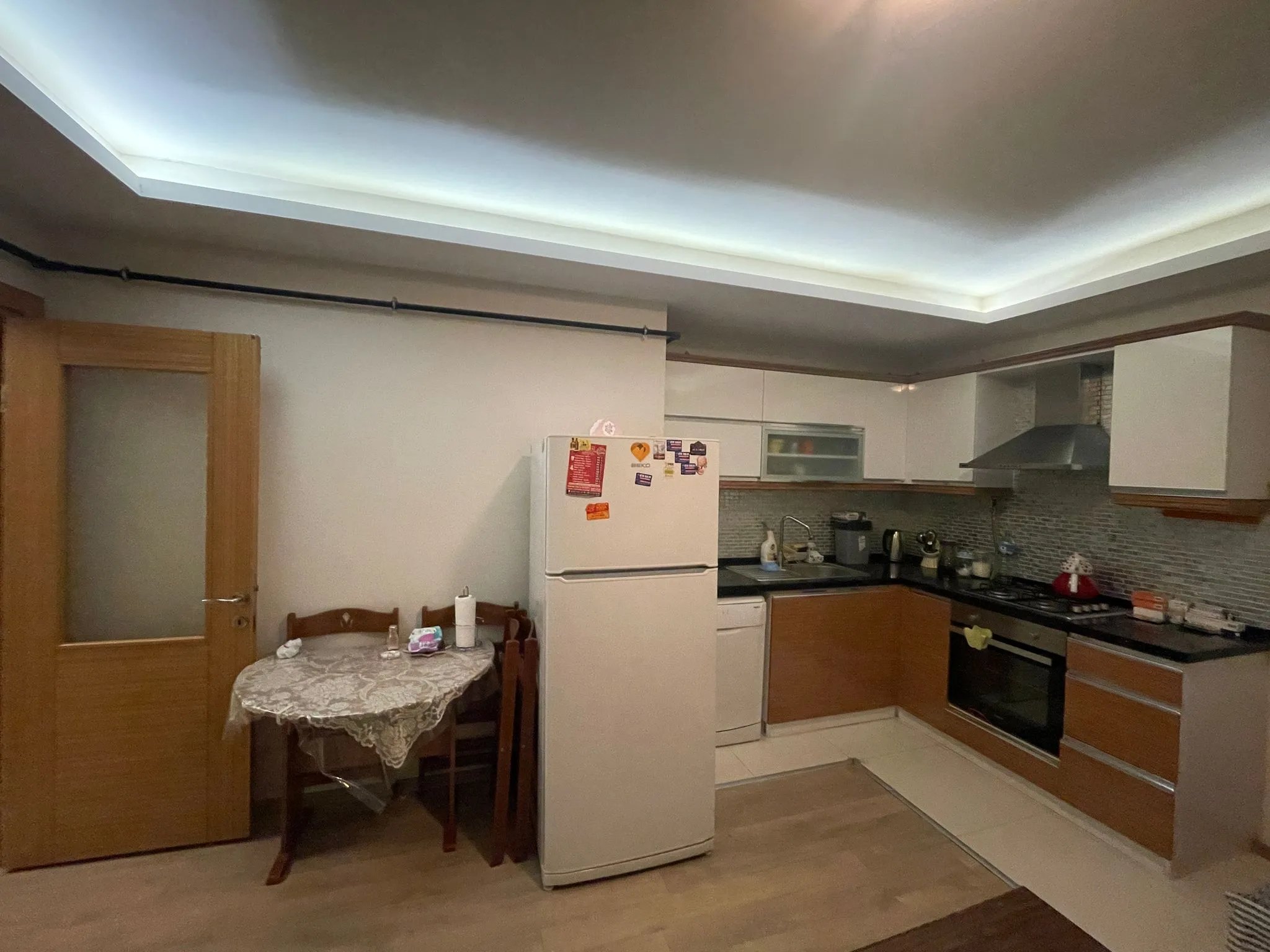ÖZLER EMLAK-ATAKENT YALI MAH. 1+1 KOMBİLİ Y.ZEMİN DAİRE SATILIKTIR