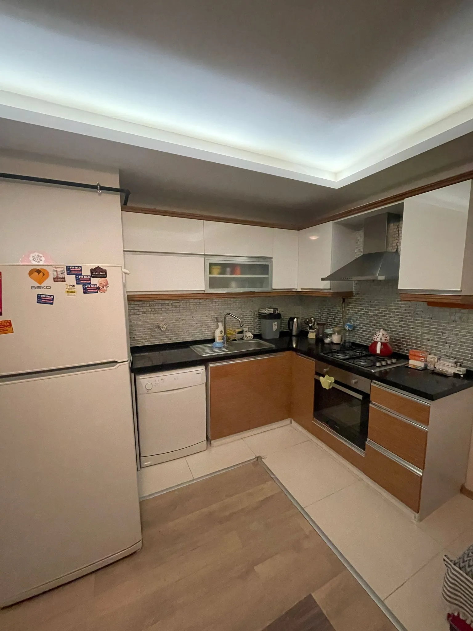 ÖZLER EMLAK-ATAKENT YALI MAH. 1+1 KOMBİLİ Y.ZEMİN DAİRE SATILIKTIR