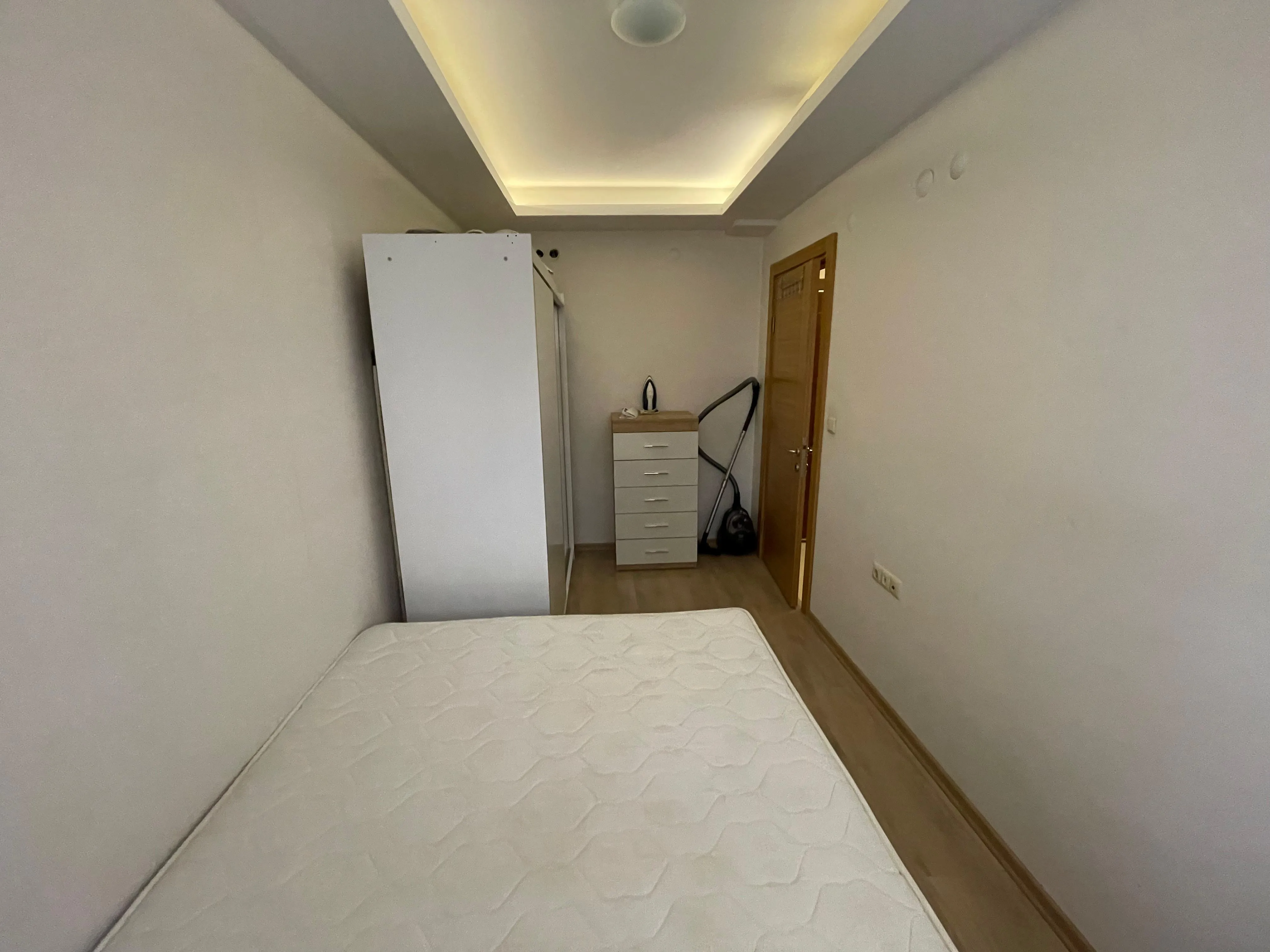 ÖZLER EMLAK-ATAKENT YALI MAH. 1+1 KOMBİLİ Y.ZEMİN DAİRE SATILIKTIR