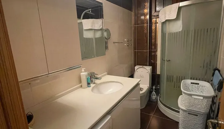 ÖZLER EMLAK-ATAKENT YALI MAH. 1+1 KOMBİLİ Y.ZEMİN DAİRE SATILIKTIR