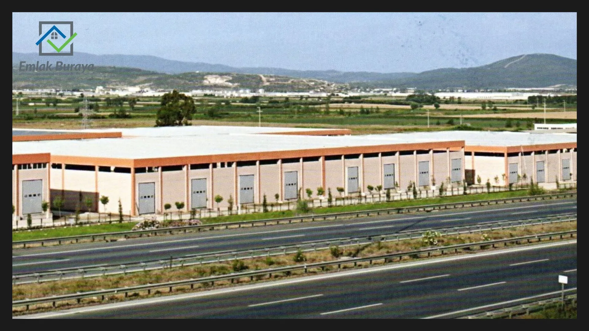 izmir torbalı pancar çetmen sanayi sitesinde 500 m2 satılık depo ve fabrika