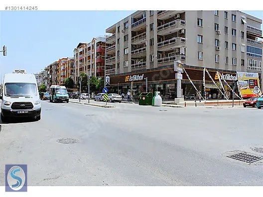Karşıyaka Bahçelievlerde 3+1 149m2 arakat satılık daire