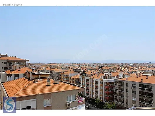 Karşıyaka Bahçelievlerde 3+1 149m2 arakat satılık daire