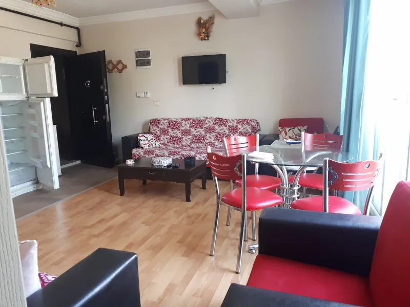 İzmir Buca Adatepe Mahallesi İİBF ve Kampüs Yakınında 1+1 Eşyalı Kiralık Daire