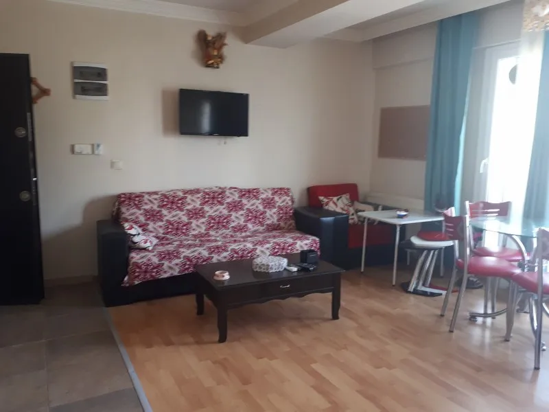 İzmir Buca Adatepe Mahallesi İİBF ve Kampüs Yakınında 1+1 Eşyalı Kiralık Daire