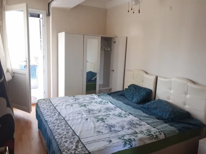 İzmir Buca Adatepe Mahallesi İİBF ve Kampüs Yakınında 1+1 Eşyalı Kiralık Daire