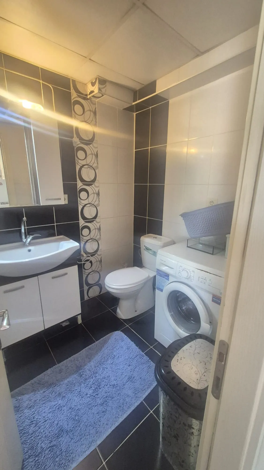 İzmir Buca Adatepe Mahallesi İİBF ve Kampüs Yakınında 1+1 Eşyalı Kiralık Daire