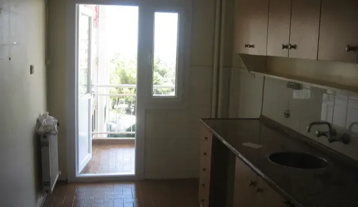 Huzur Mahallesinde Çağdaş Orko Sitesi 3+1 Ara Kat Kiralık Daire