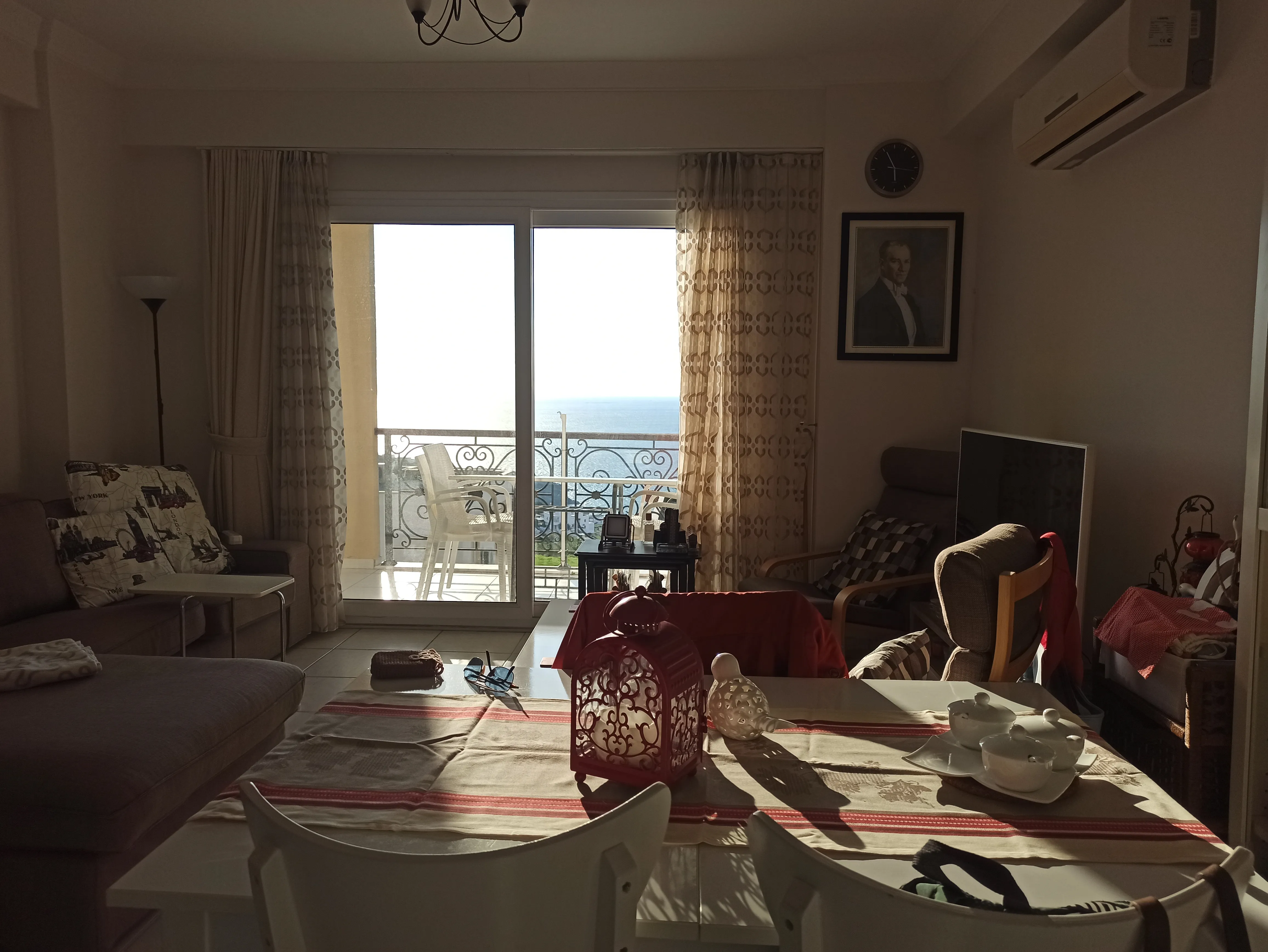 MİLAS GÜLLÜK'TE SUNSET APARTMANLARI SİTESİNDE 2+1 KOMPLE DENİZ HAVUZ MANZARALI DAİRE