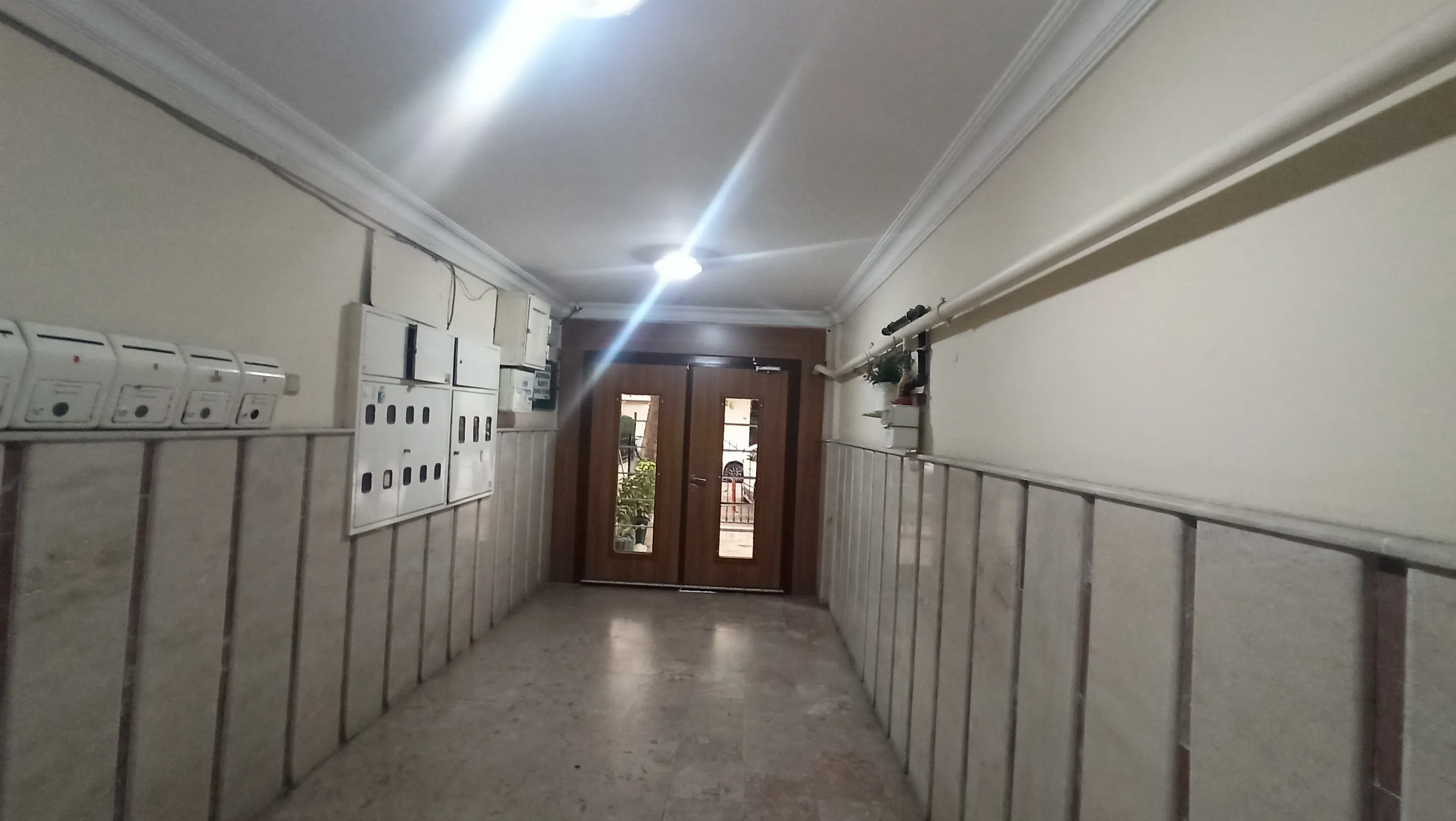 KARŞIYAKA ALAYBEY'DE4+1 ASANSÖRLÜ 2. KAT 150M2 DAİRE