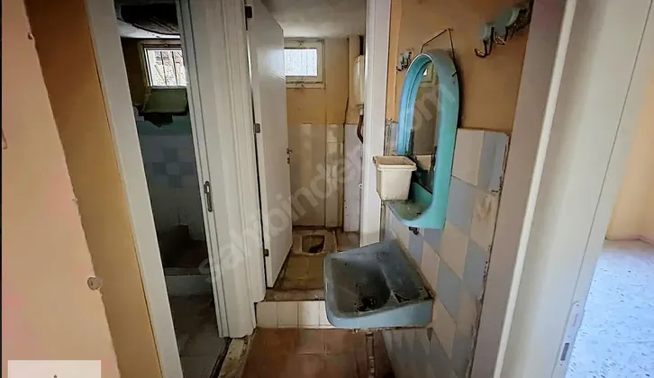 Karabağlar Bozyaka'da 3 Kat İmarlı 226 m² Müstakil Ev / Arsa