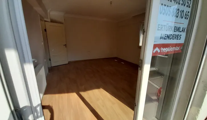 Ertürk Emlak Menderes Merkezde Arakat 2+1 Satılık 115m2 Daire
