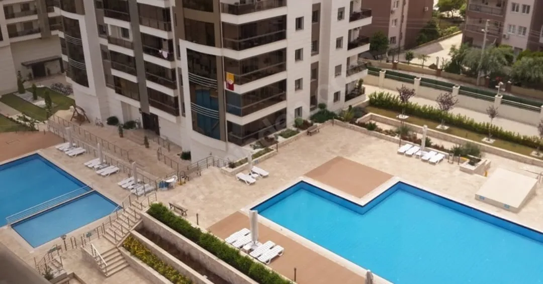 Hastaneye Yakın Havuzlu Site İçi Satılık 3+1 Daire