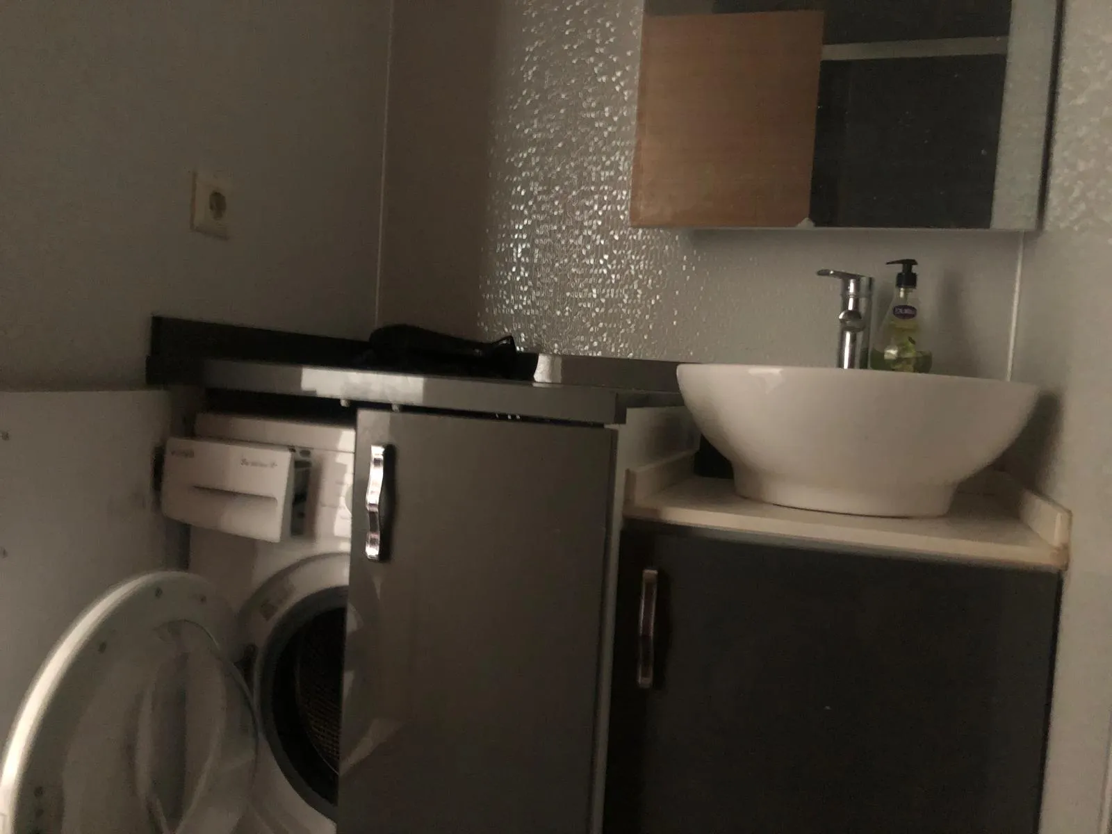 Karabağlar Muammer Akar Mahallesi 1+1 Eşyalı Kiralık Daire