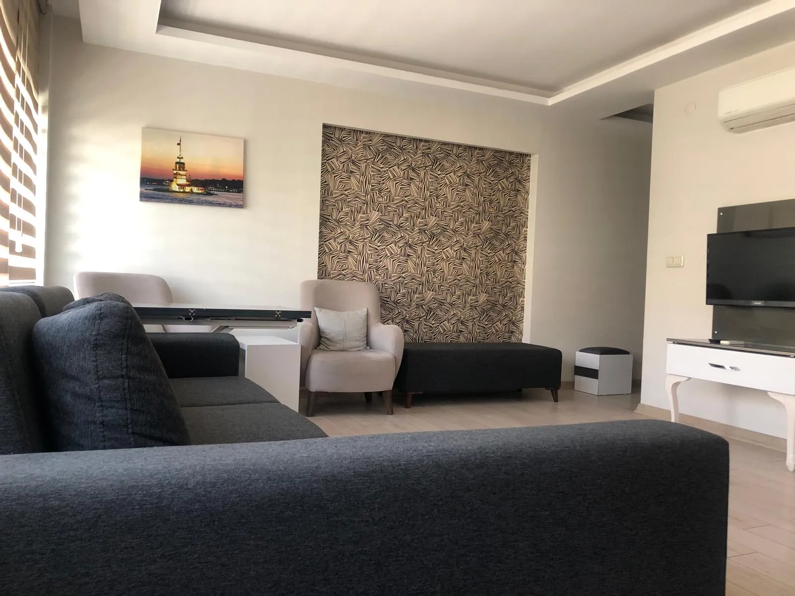 Karabağlar Muammer Akar Mahallesi 1+1 Eşyalı Kiralık Daire