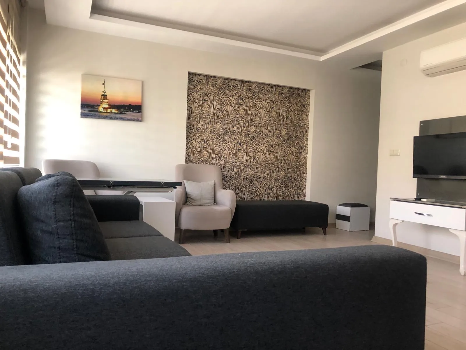 Karabağlar Muammer Akar Mahallesi 1+1 Eşyalı Kiralık Daire