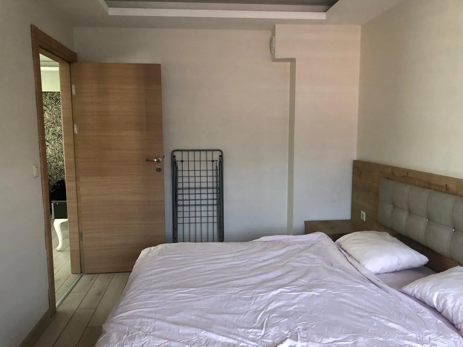 Karabağlar Muammer Akar Mahallesi 1+1 Eşyalı Kiralık Daire
