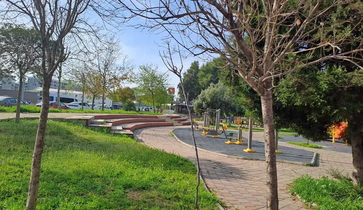 Çiğli Acıbadem Kent Hastanesi Karşısı Harika Lokasyona Sahip Fırsat Daire