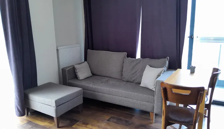 bornovada kiralık daire bir atı bir eşyalı