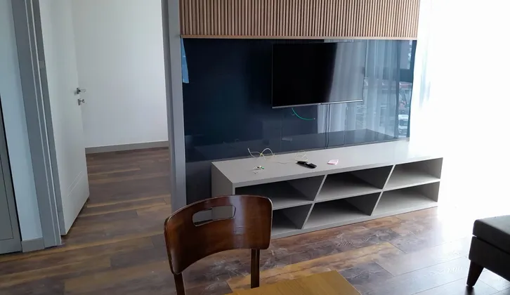 bornovada kiralık daire bir atı bir eşyalı
