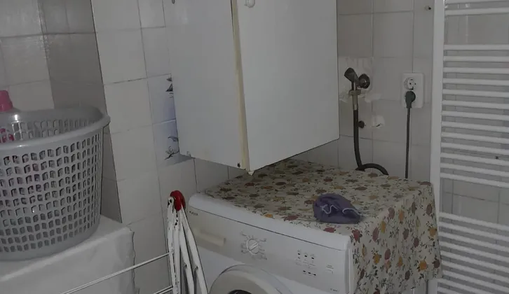 bornovada kıralık  üç artı bir eşyalı ful