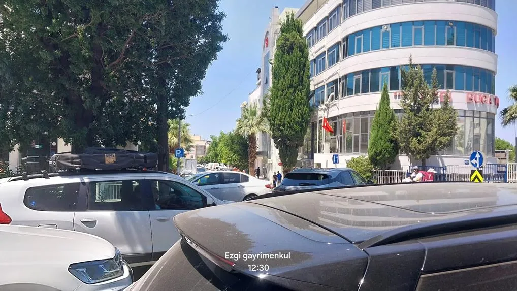 Buca Şirinyer Koşu Ve Buca Tıp Karşısı 3+1 Eşyalı Daire
