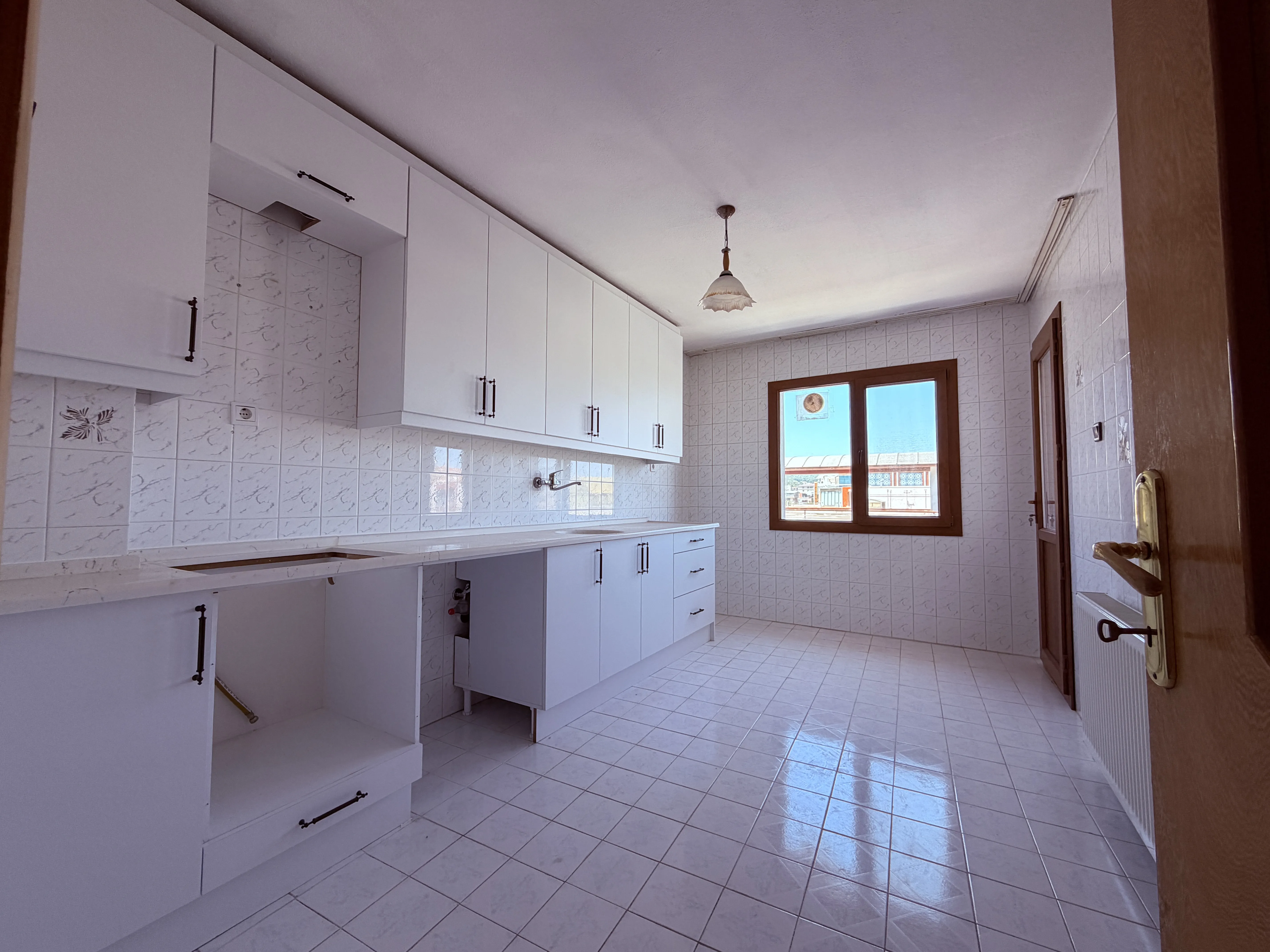 İzmir Kemalpaşada Kiralık 3+1 Daire