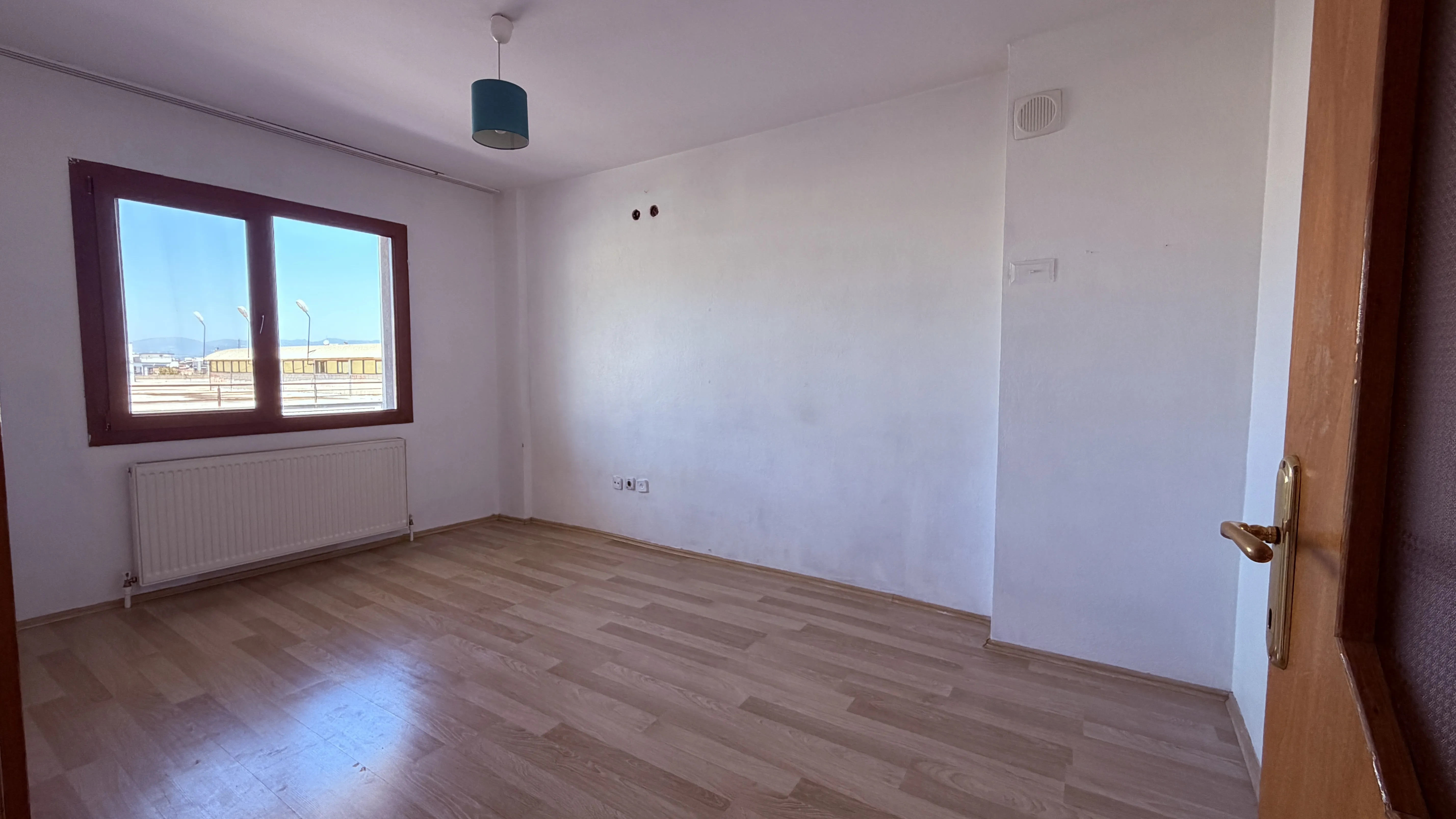 İzmir Kemalpaşada kiralık 3+1 daire