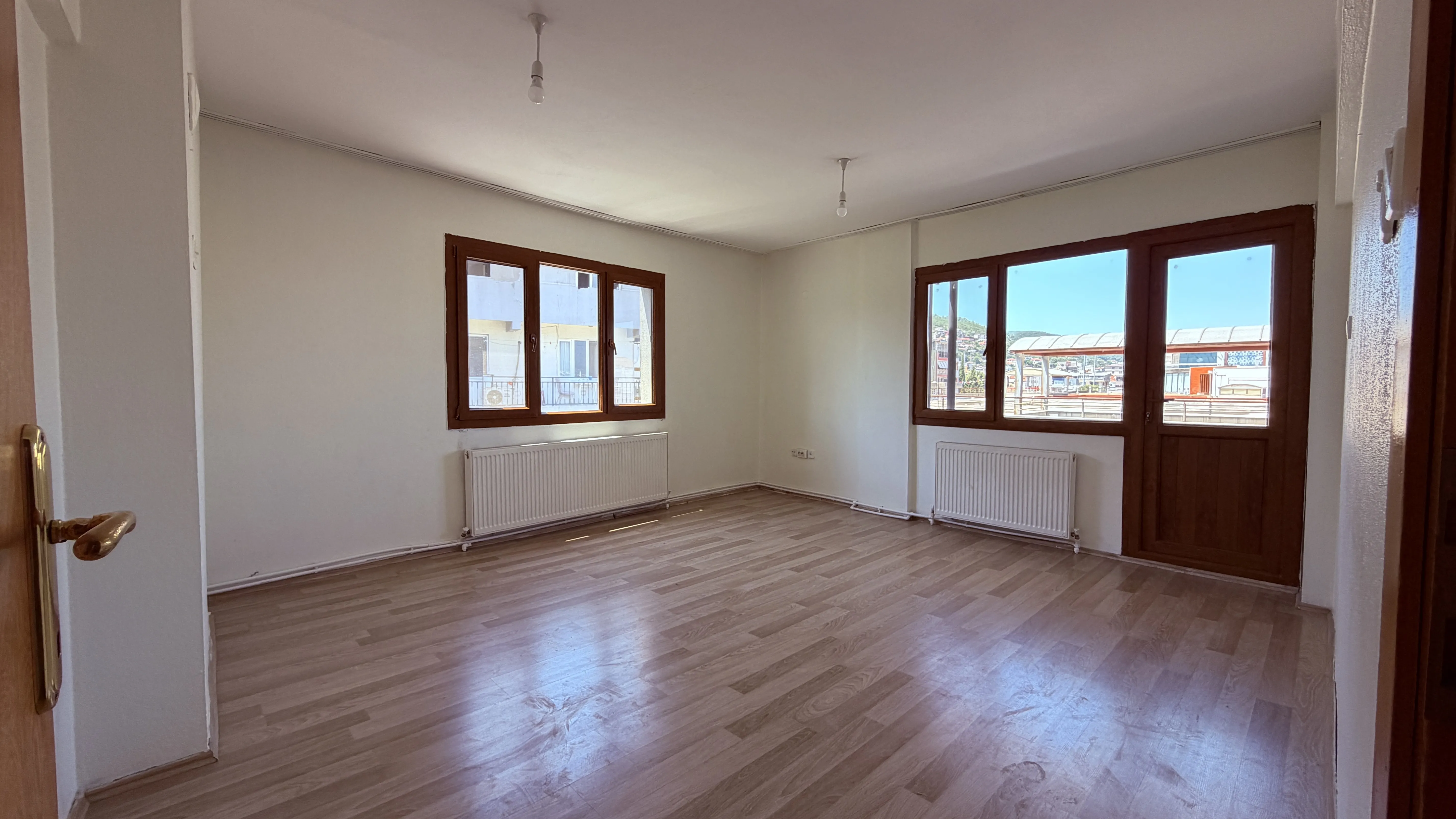 İzmir Kemalpaşada kiralık 3+1 daire