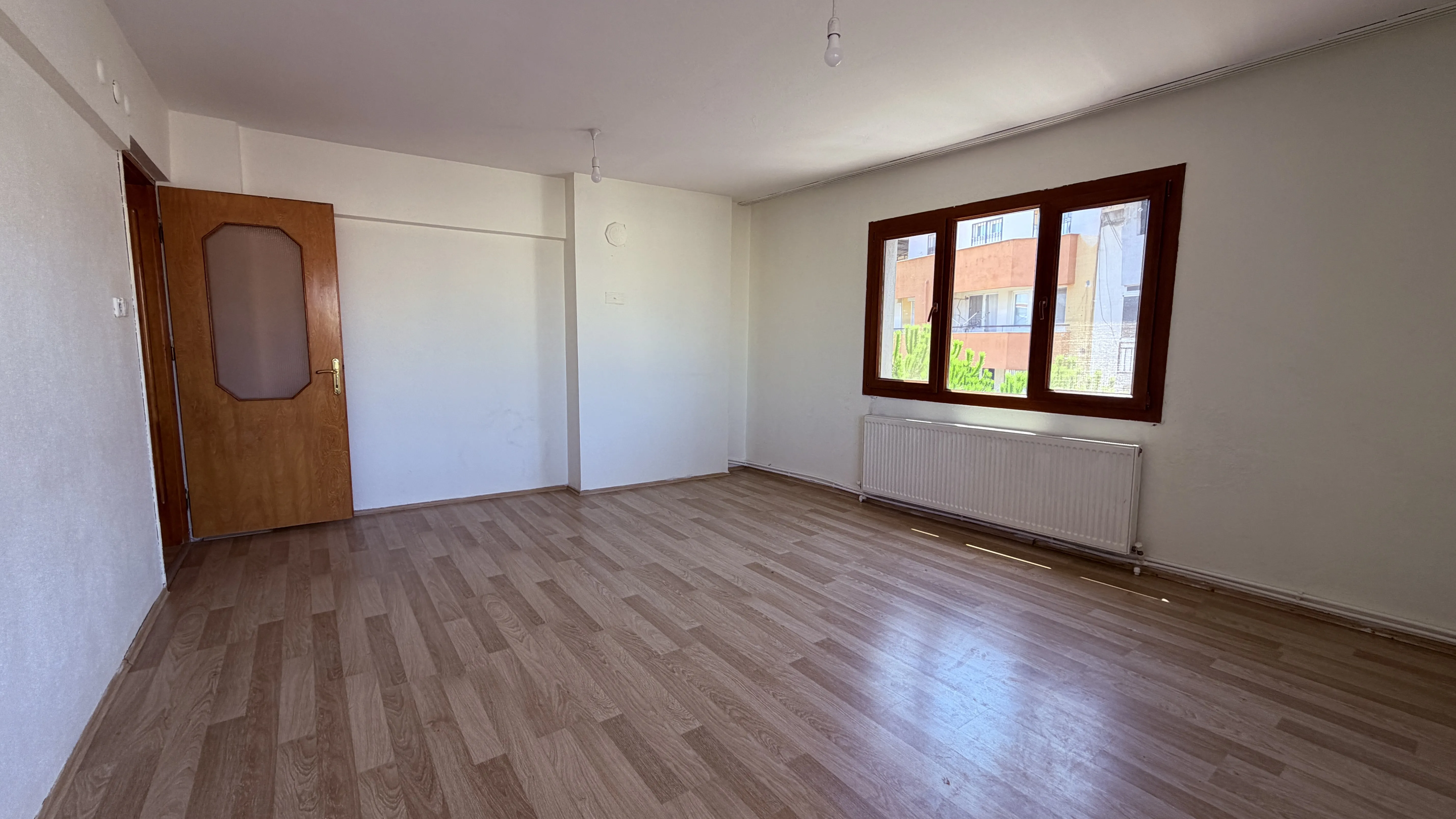 İzmir Kemalpaşada kiralık 3+1 daire