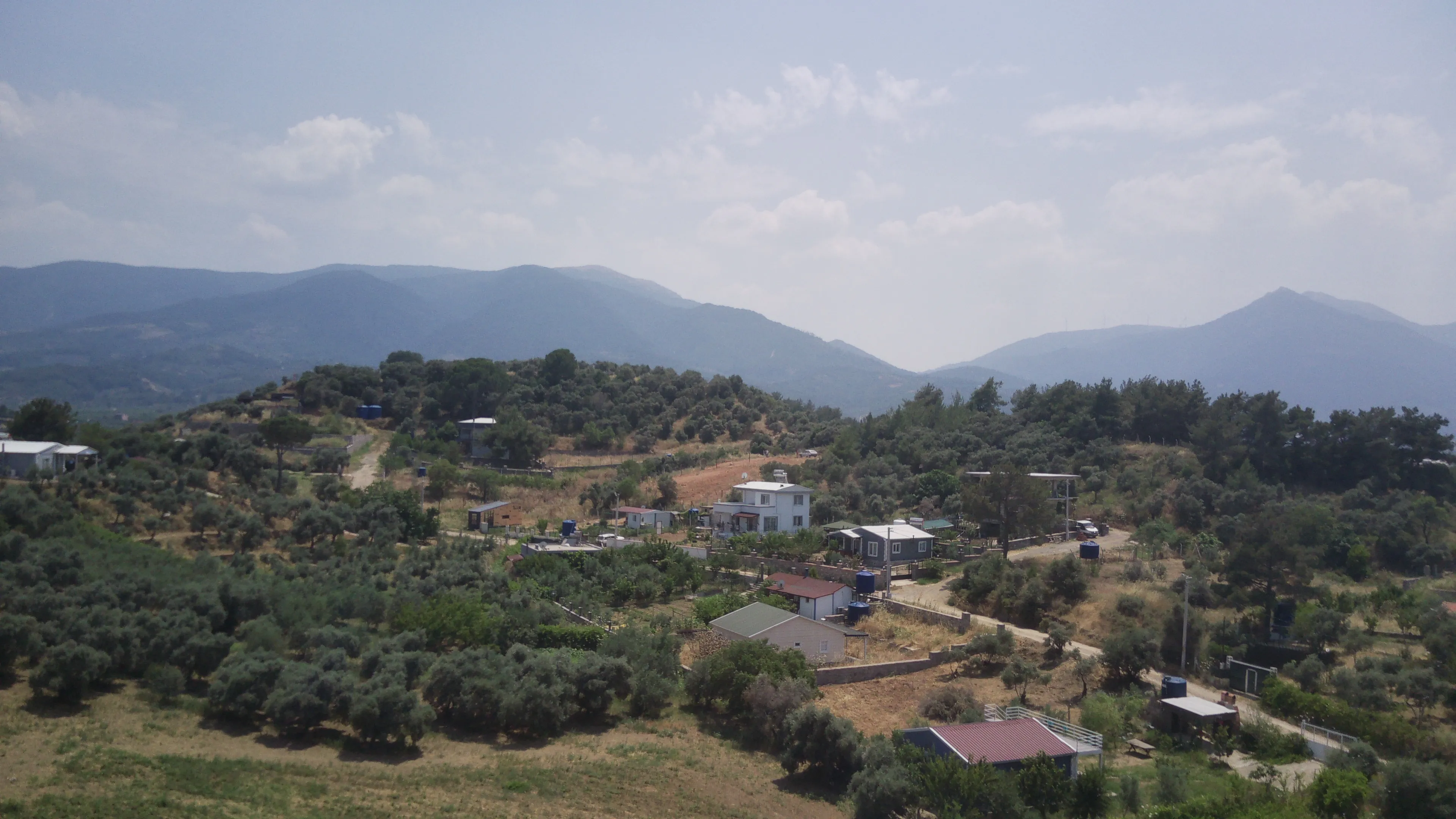 İzmir Kemalpaşa Armutlu Hürriyet Mahallesi'nde 700 m² Satılık İmarlı Arsa