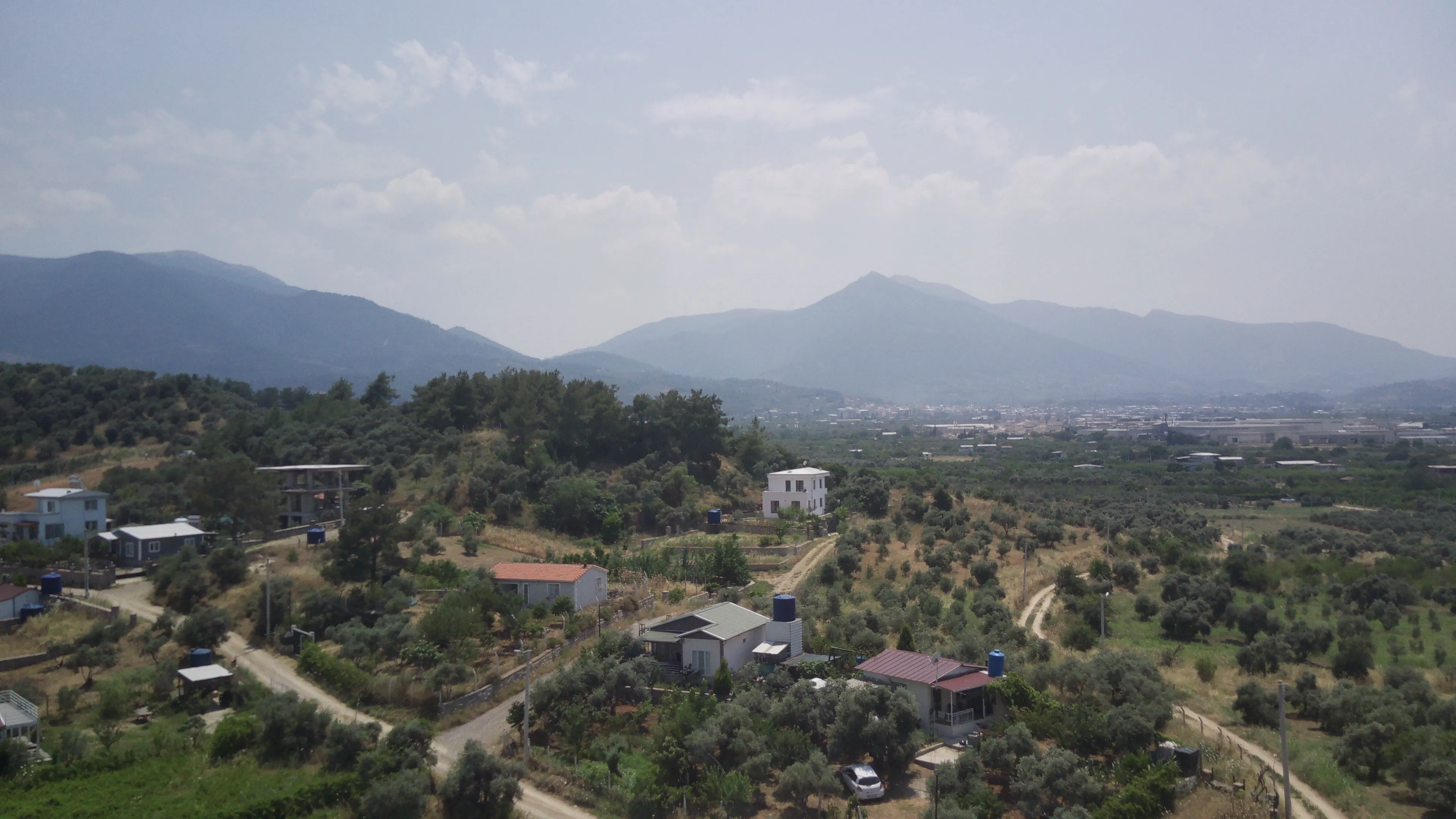İzmir Kemalpaşa Armutlu Hürriyet Mahallesi'nde 700 m² Satılık İmarlı Arsa