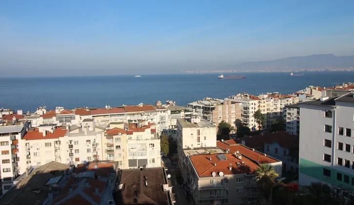Göztepe’de, Deniz Manzaralı 3+1 Yaşam Fırsatı!