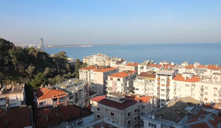 Göztepe’de, Deniz Manzaralı 3+1 Yaşam Fırsatı!