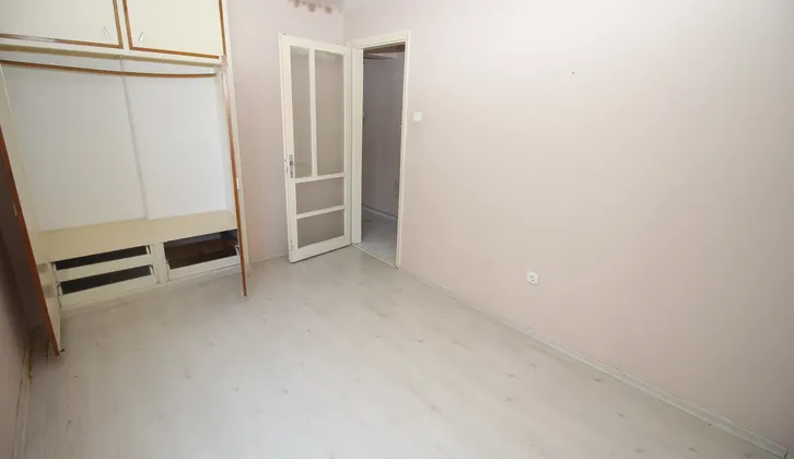 Hıfzıssıhha Meydan Köşe 3 Cephe Arakat 3+1 Otoparklı Daire