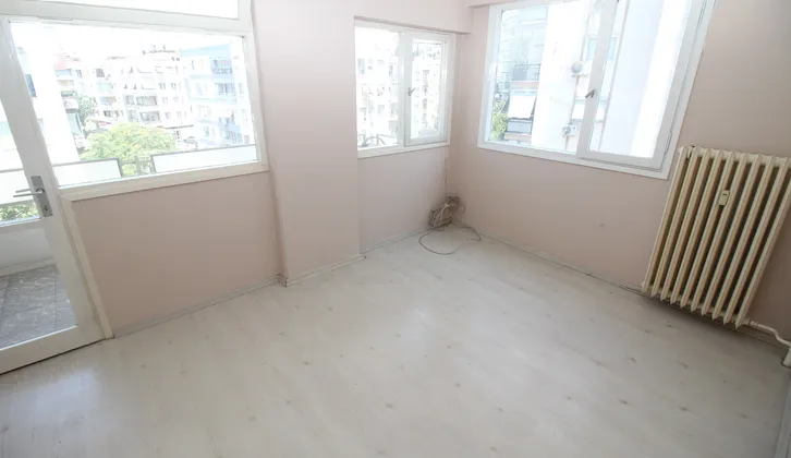 Hıfzıssıhha Meydan Köşe 3 Cephe Arakat 3+1 Otoparklı Daire