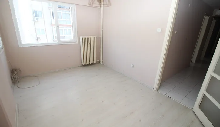 Hıfzıssıhha Meydan Köşe 3 Cephe Arakat 3+1 Otoparklı Daire