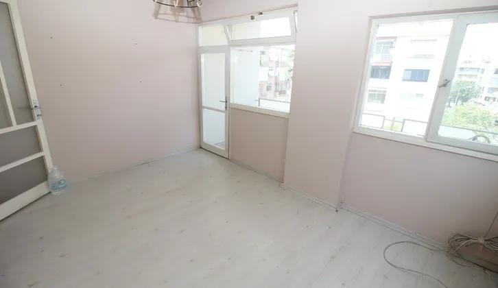 Hıfzıssıhha Meydan Köşe 3 Cephe Arakat 3+1 Otoparklı Daire