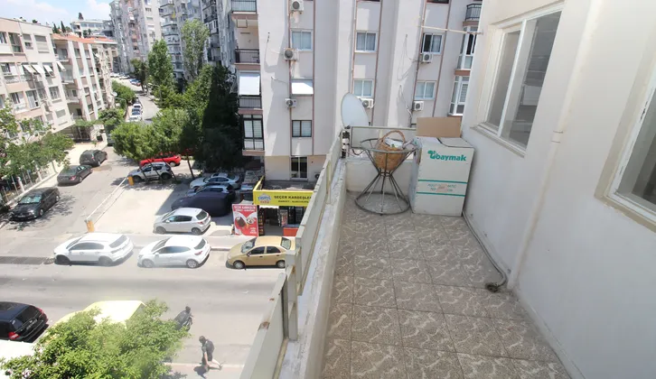 Hıfzıssıhha Meydan Köşe 3 Cephe Arakat 3+1 Otoparklı Daire