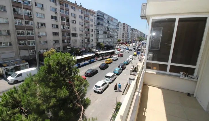 Hıfzıssıhha Meydan Köşe 3 Cephe Arakat 3+1 Otoparklı Daire