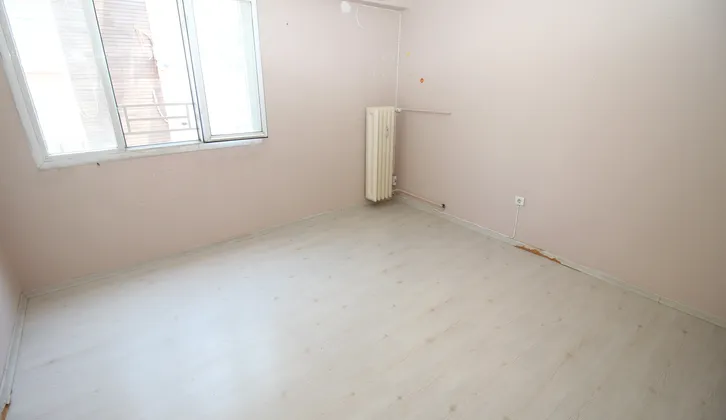 Hıfzıssıhha Meydan Köşe 3 Cephe Arakat 3+1 Otoparklı Daire