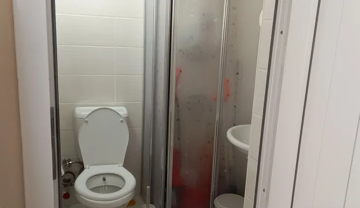 BUCADA KÖŞE BAHÇELİ ÇİFT CEPHELİ SATILIK 96m² DÜKKAN
