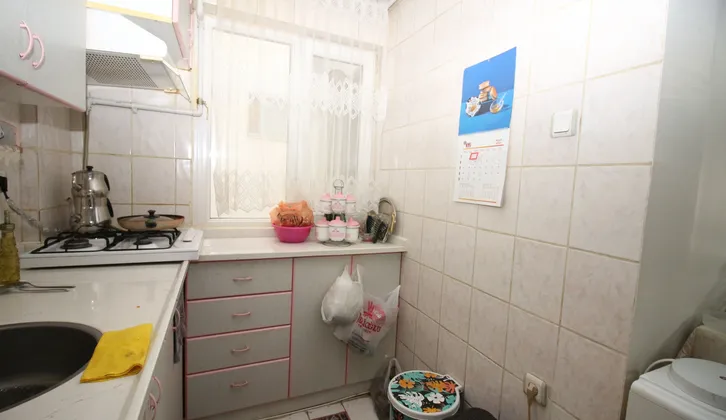 Göztepe Metro, İkçü Yakını Doğalgazlı 2+1 Satılık Daire