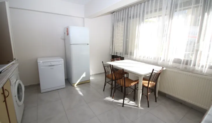 Basınsitesi'nde Otoparklı Bahçe Katı 2+1