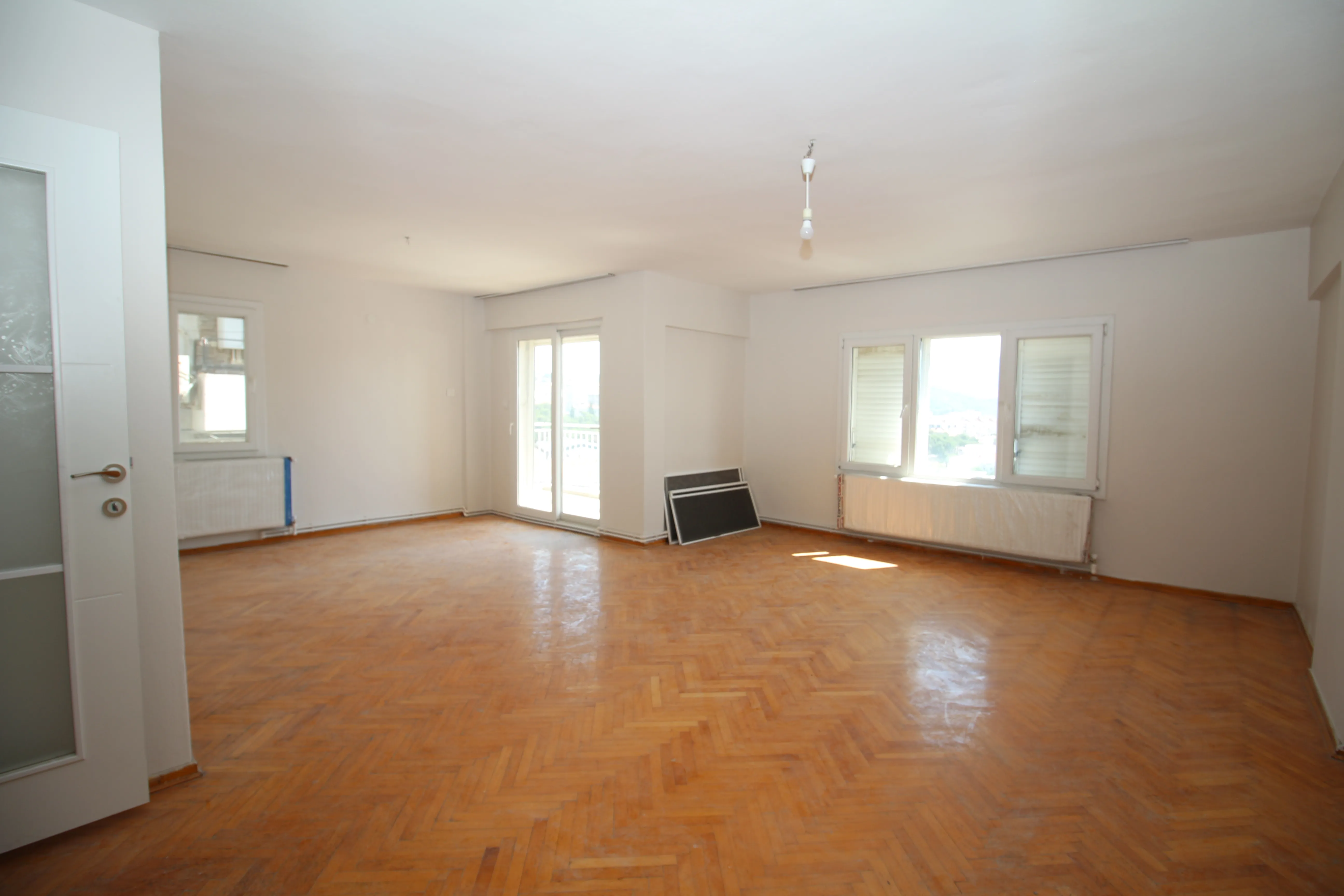 Basınsitesi Mah. Deniz Manzaralı Önü Açık 3+1