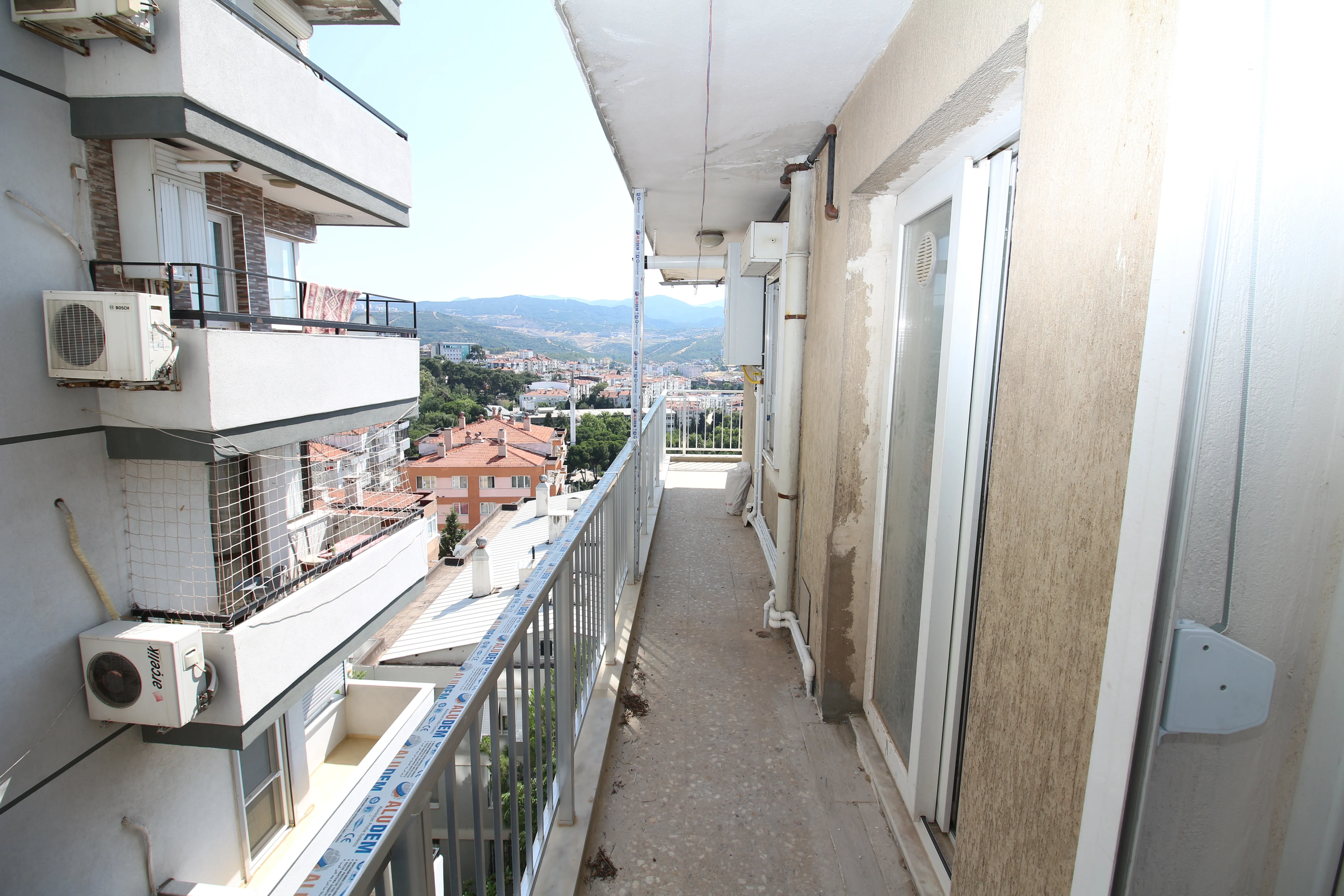 Basınsitesi Mah. Deniz Manzaralı Önü Açık 3+1