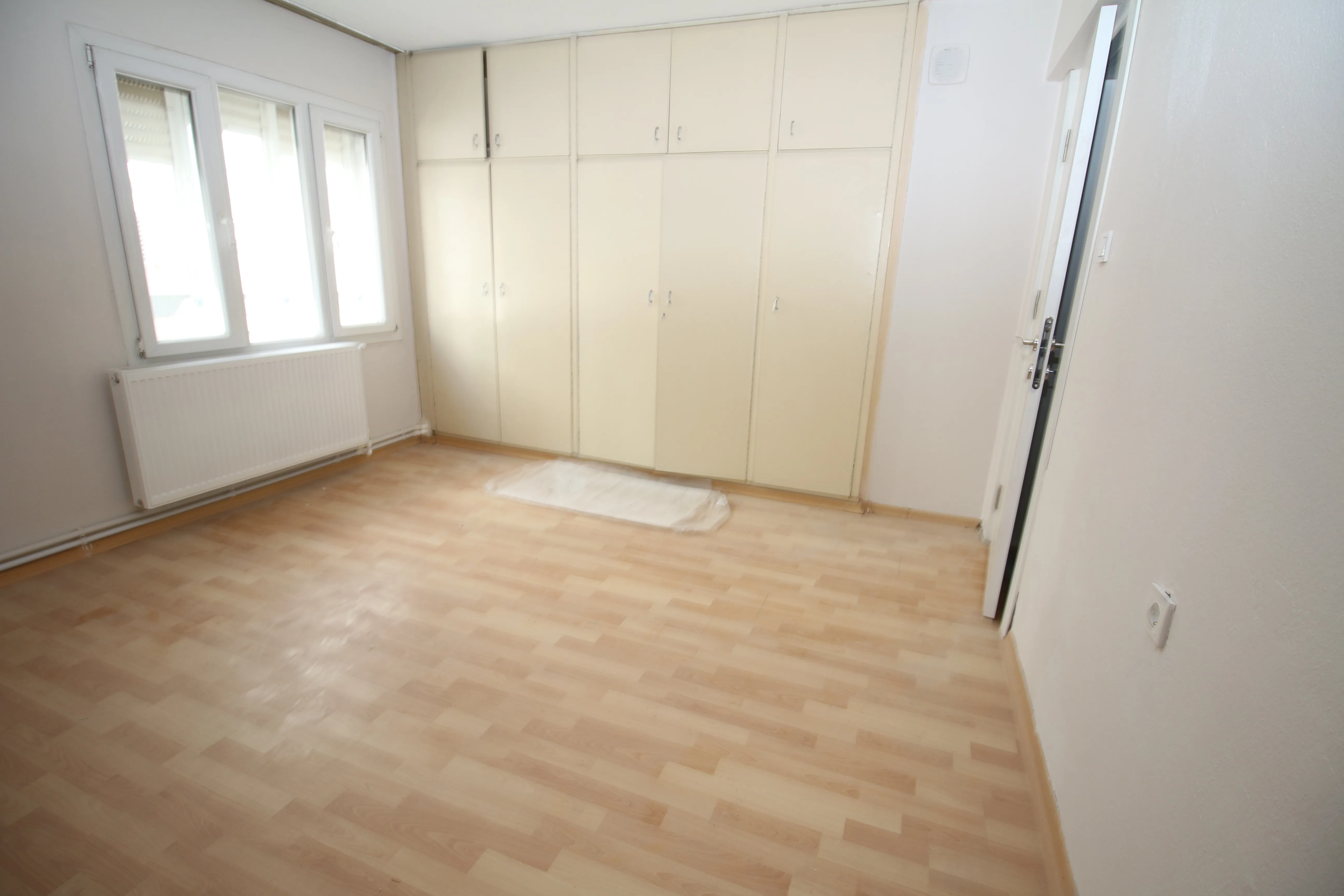 Basınsitesi Mah. Deniz Manzaralı Önü Açık 3+1